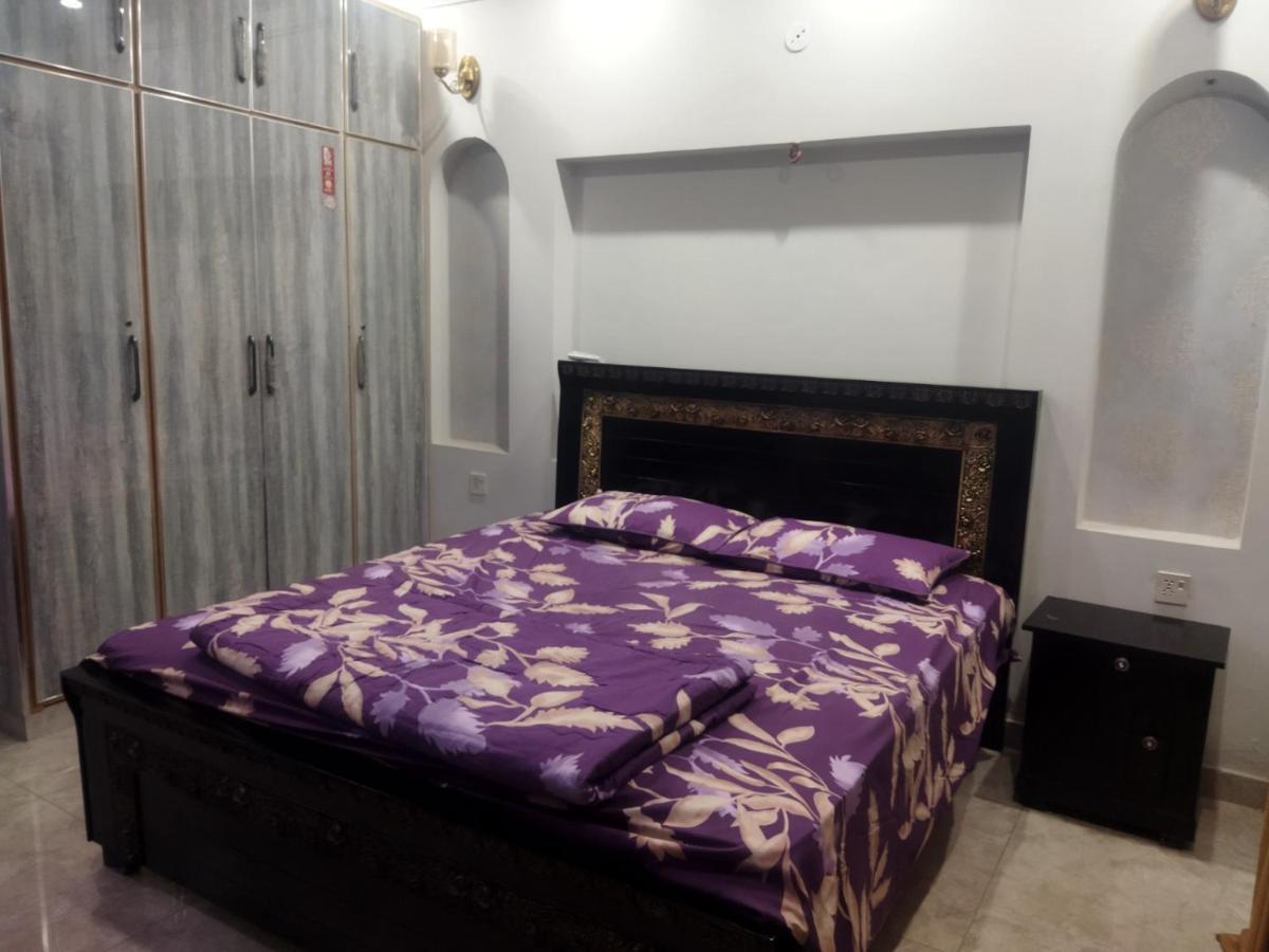 Furnished Private Ground Floor - Pasha House Lejlighed Lahore Eksteriør billede