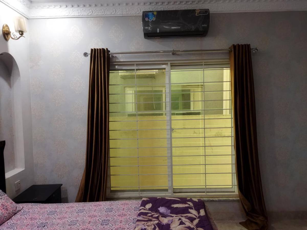 Furnished Private Ground Floor - Pasha House Lejlighed Lahore Eksteriør billede